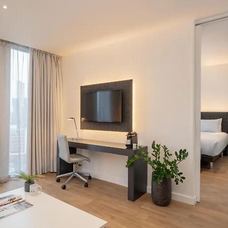 מלון Innside By Melia 4*