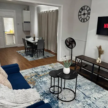 Bakewell St 2br Retreat For 5 With Free Parking Nyaraló