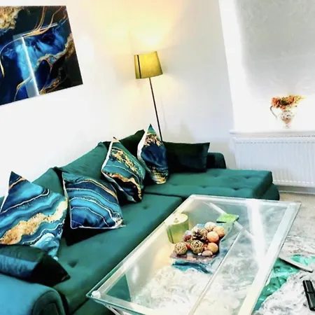 3-bedroom Gem In With Free Parking マンチェスター