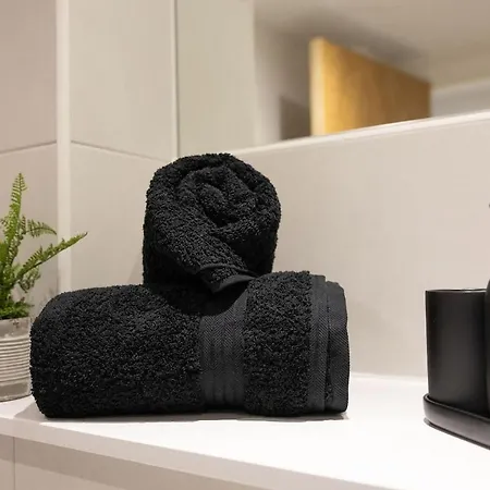 Apartment Modern 2 Bed - Next To Ao Arena & Picadilly Station - - Parking & Local Transport Links *