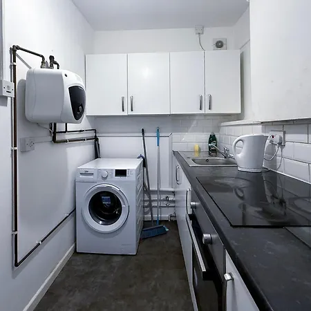 Modern 3-bedroom Near Centre Apartment Manchester