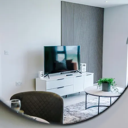Modern 2br Parking Great Location & Amenities Lejlighed Manchester