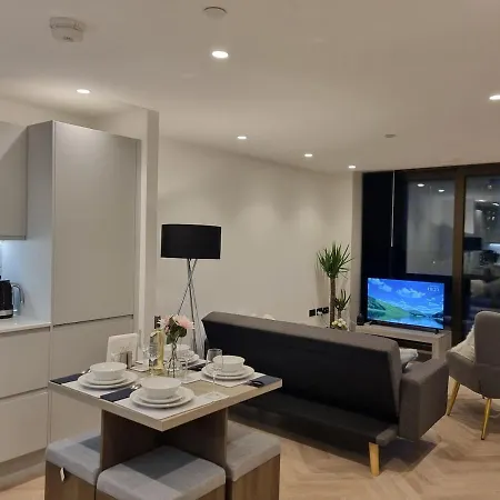 شقة Luxury 2 Bed Apartment, With A Balcony & Canal View In Centre! مانشستر