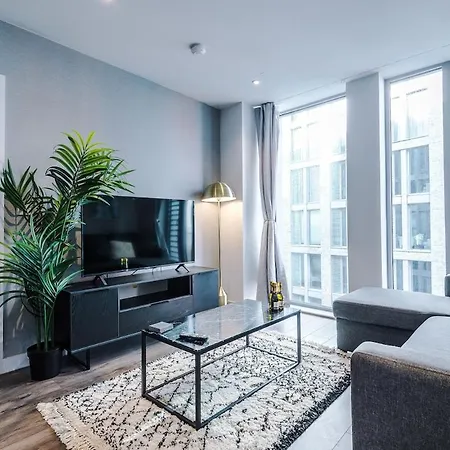 Centre, Luxury Apartment, Gym