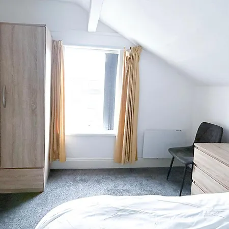 Apartment Modern 3-bedroom Near Centre Manchester