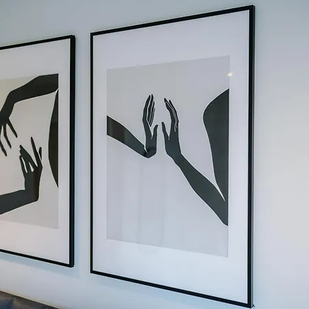 Stylish 1-bed Fast Wi-fi Easy Access To شقة *