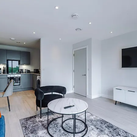 Stylish 1-bed Fast Wi-fi Easy Access To *