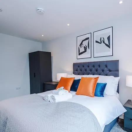Stylish 1-bed Fast Wi-fi Easy Access To *
