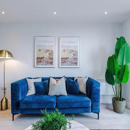 Modern 2br Parking Great Location & Amenities Lejlighed