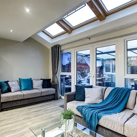 Riverside Villas Holiday home