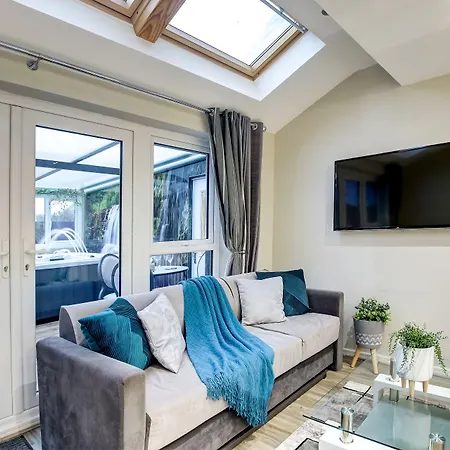 Riverside Villas Holiday home *