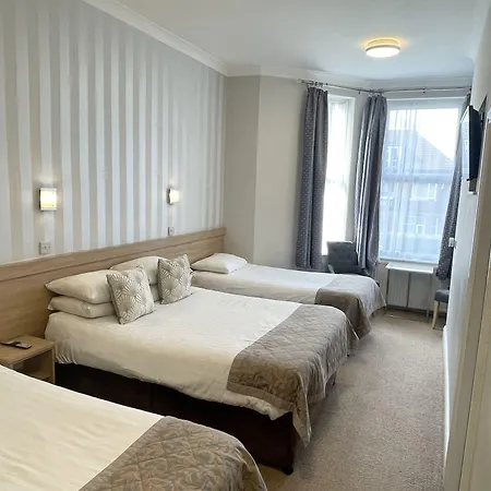 Отель Westlynn & Free Parking Near Centre Манчестер