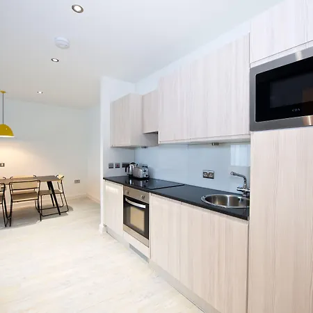 Staycity Piccadilly Lägenhetshotell 4*