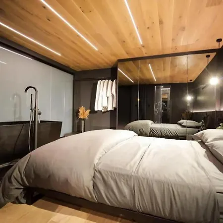 Noir By The Heim アパート マンチェスター