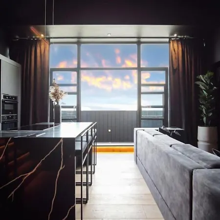 Noir By The Heim Манчестер