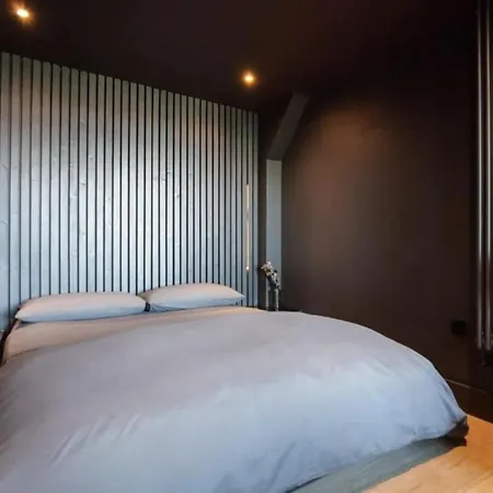 Noir By The Heim アパート マンチェスター