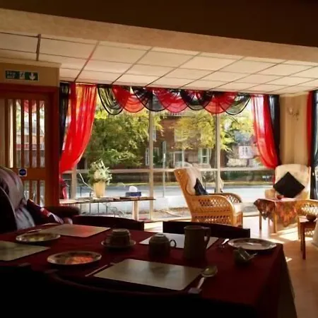 The Fallowfield Hotel 2*