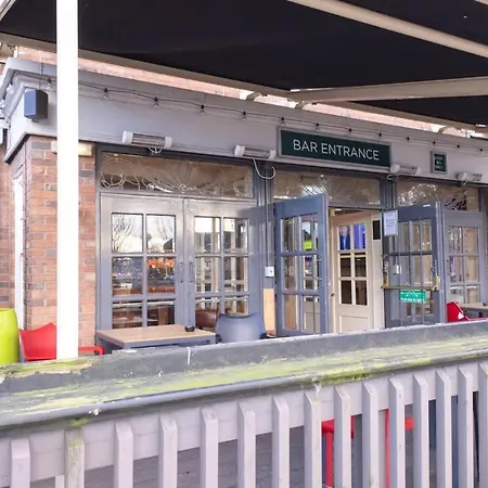 Apartamento 2 Bed Ensuite With Fantastic Night View And Old Trafford Stadium *