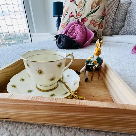 Modern & Cozy With Balcony, Near Media Centre & Old Trafford Stadium * Manchester