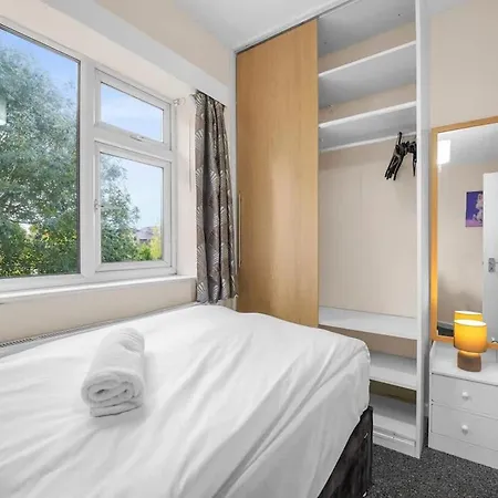 4 Bedroom In Northenden By Superhost Μάντσεστερ