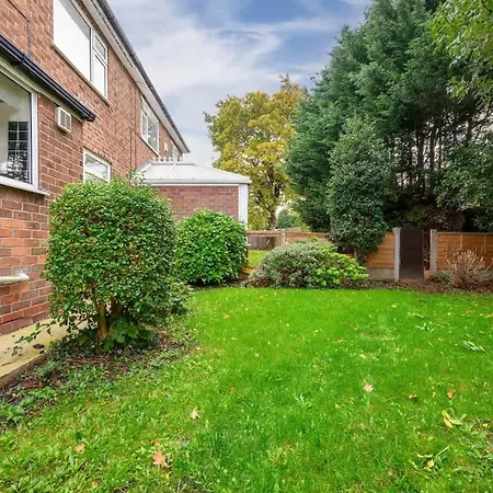 4 Bed Northenden Free Parking Ferienhaus *
