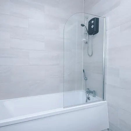 Σπίτι διακοπών Newly Refurbished 2 Bed House With Free Parking & 15 Mins To Centre By Kammili Μάντσεστερ
