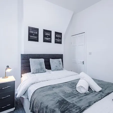 Kammili - 2bed House With Free Wifi & 15 Mins To Centre 別荘 *