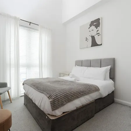 Haven - Coop Live - Etihad - Sleeps 9 - Free Parking Casa de Férias