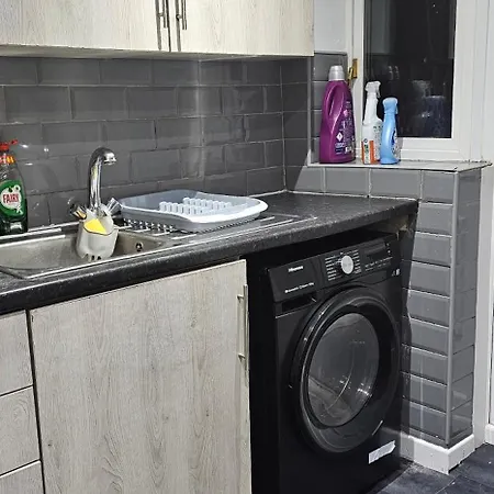 Heywhyjas * Manchester