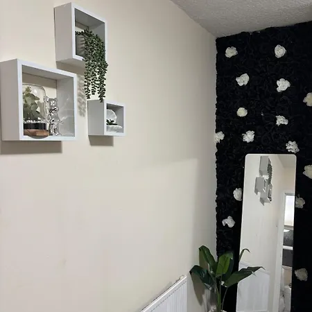 G Escape مانشستر