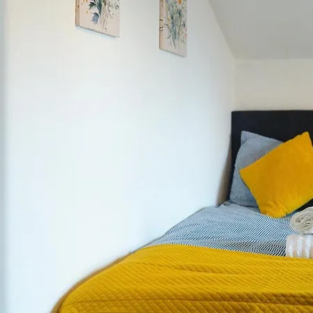 Modern 3-bedroom Near Centre * Manchester