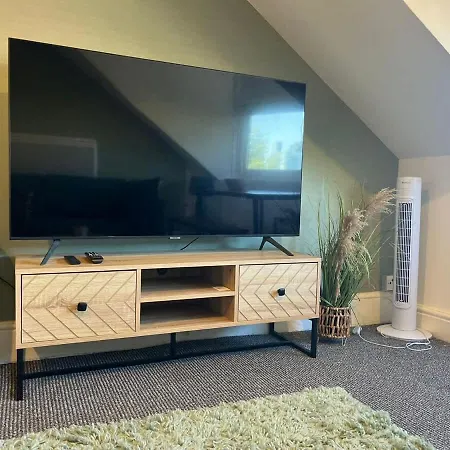 Joyful Management -top Floor With Feel Deco In M16 Манчестер