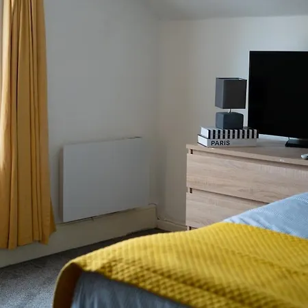 Apartment Modern 3-bedroom Near Centre Manchester