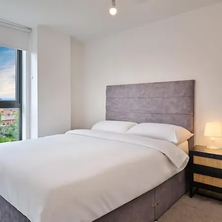 Joyful Group - Warm 2 Bed Ensuite Near Centre And Old Trafford Lejlighed Manchester