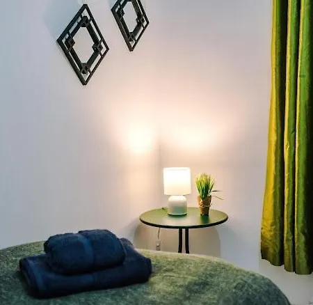 Sleep7, Pool Table, Ttennis, Free Parking, 3br *