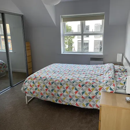 1 Bed Apartment Beech Rd Chorlton Апартаменты