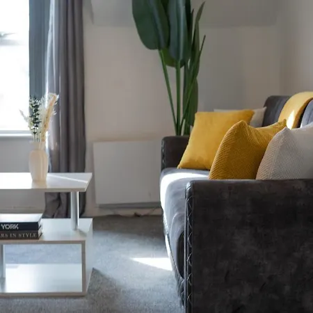 Apartment Modern 3-bedroom Near Centre