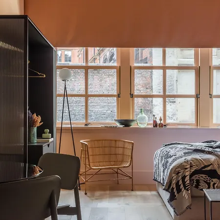 Whitworth Locke 4* Manchester