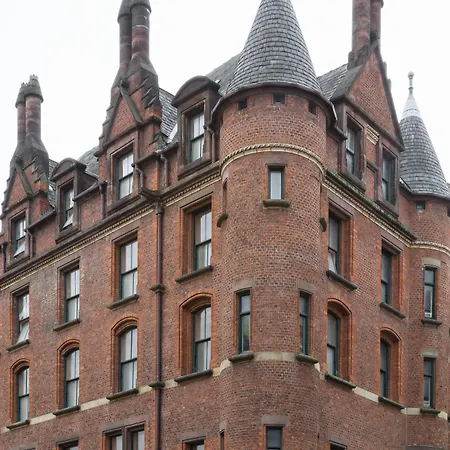 Whitworth Locke 4* Manchester