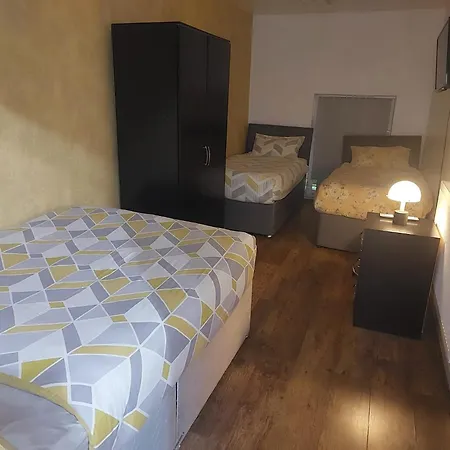 Rusholme Apartment *