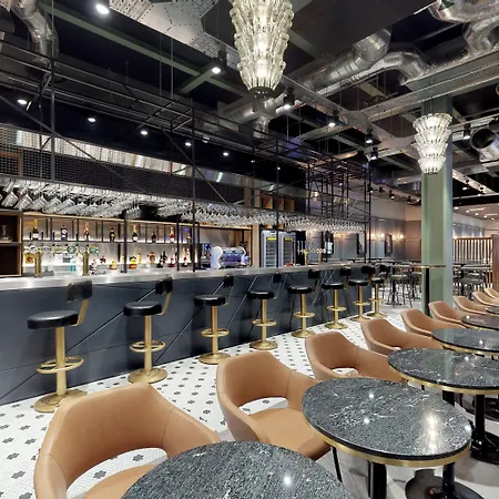 Voco - Centre By Ihg 4*