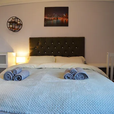 Gorton Mount Hotel 2*