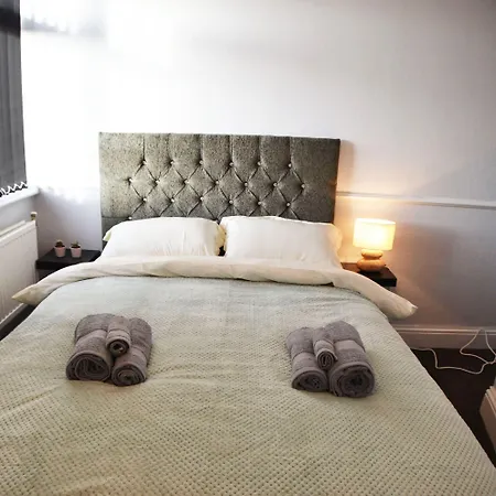 Gorton Mount Hotel 2*