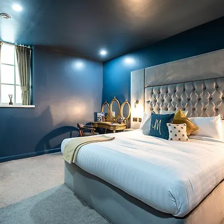 Hall 4* מנצ'סטר