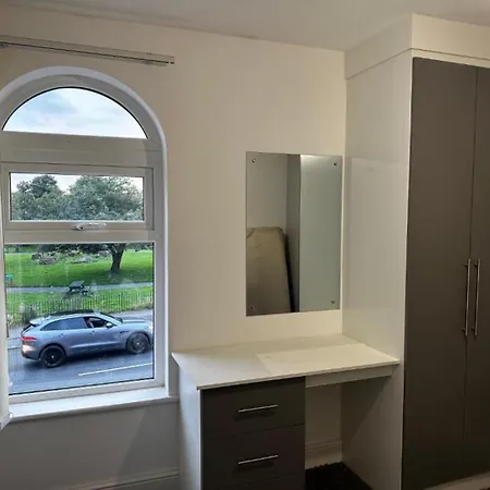 Oyo Cheetham Hill 3*