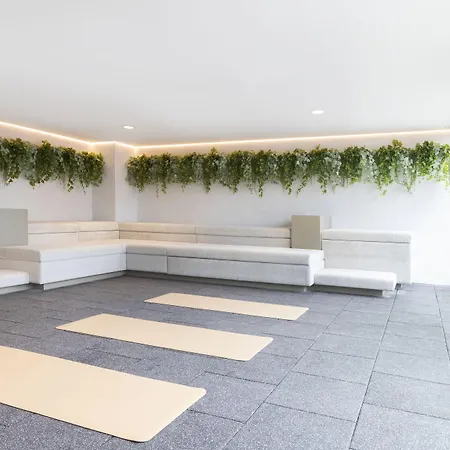 Leonardo Piccadilly Hotel 4*