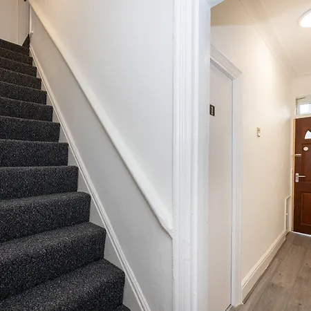 Charming 4-bed In Hotel Manchester