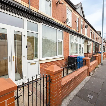 Charming 4-bed In Hotel Manchester