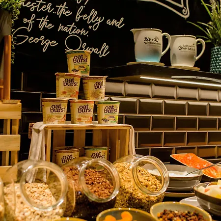 One Manchester-st. Peter's Square Hotel