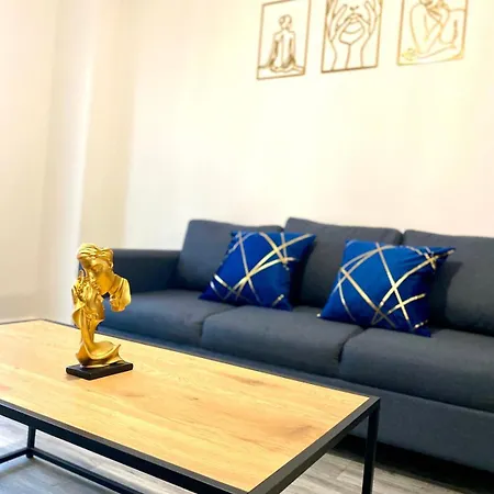 Appartement Cozy Two Bed With Juliet Balcony And Free Secure Parking